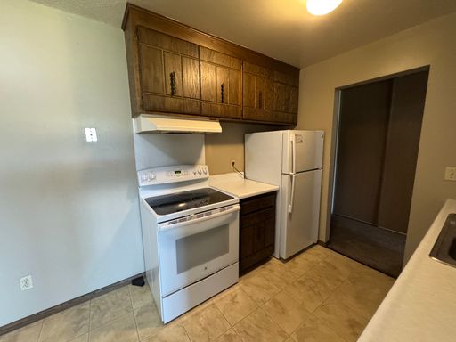 Spacious 1 BR 1 Bath unit near 35E in North of Maryland Neighborhood – photo 1