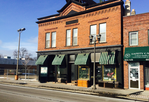 Retail Space for Lease – 935 University Ave W, St. Paul | 1,100–2,200 SF – photo 1