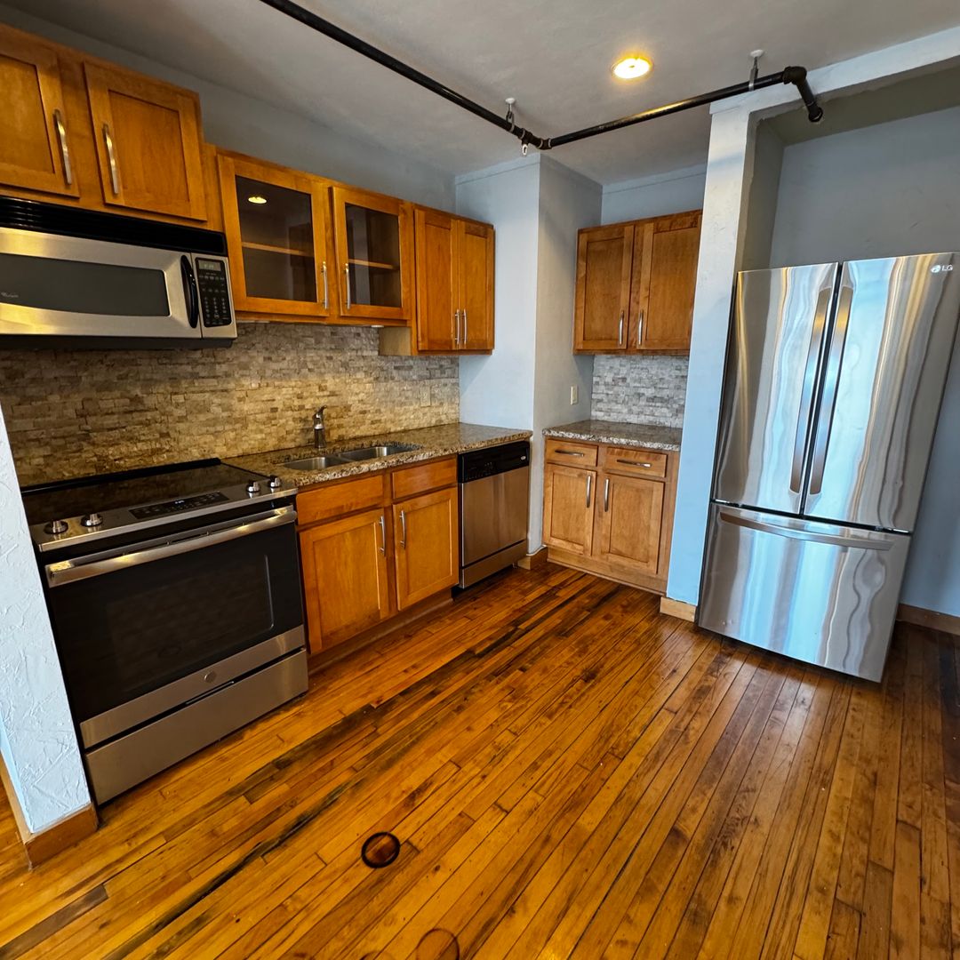 Saint Paul Condo: 523 Jackson St Unit 211