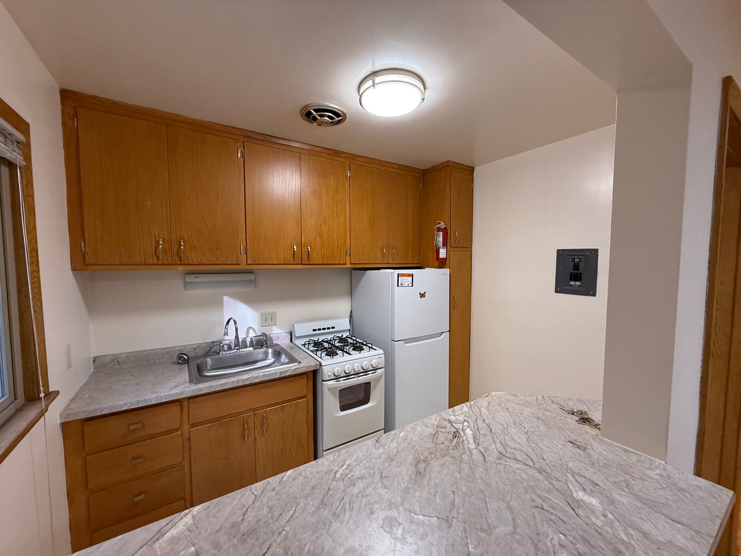 Saint Paul Apartment: 647 Cleveland Ave S