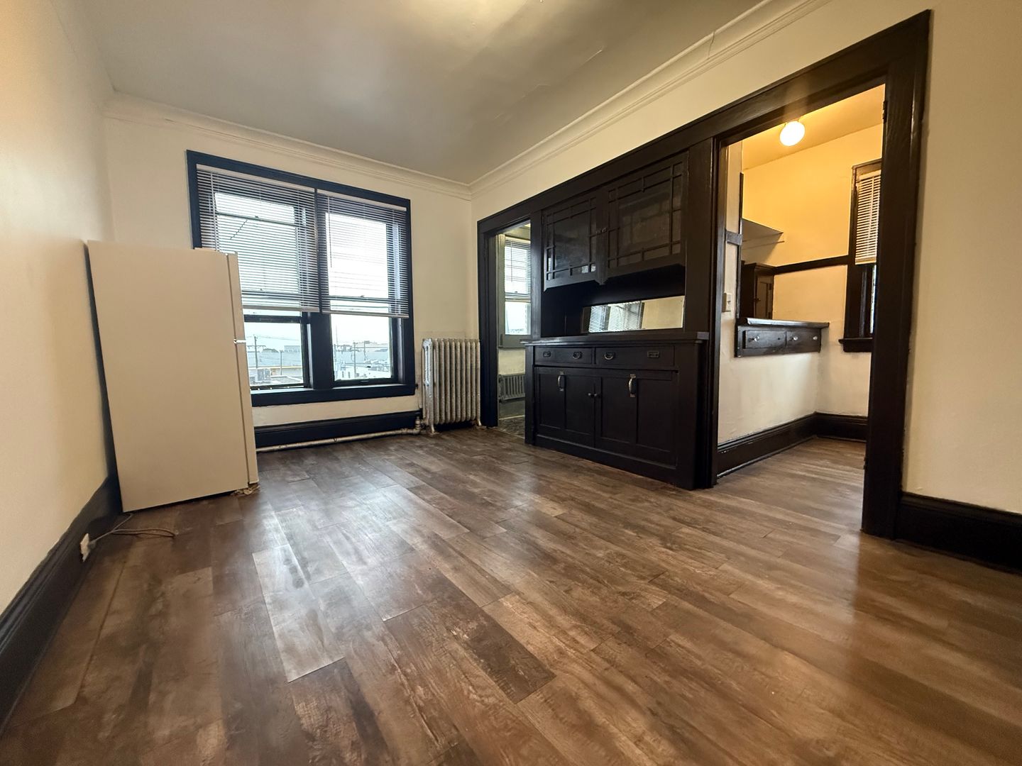 Minneapolis Apartment: 1302 Linden Ave
