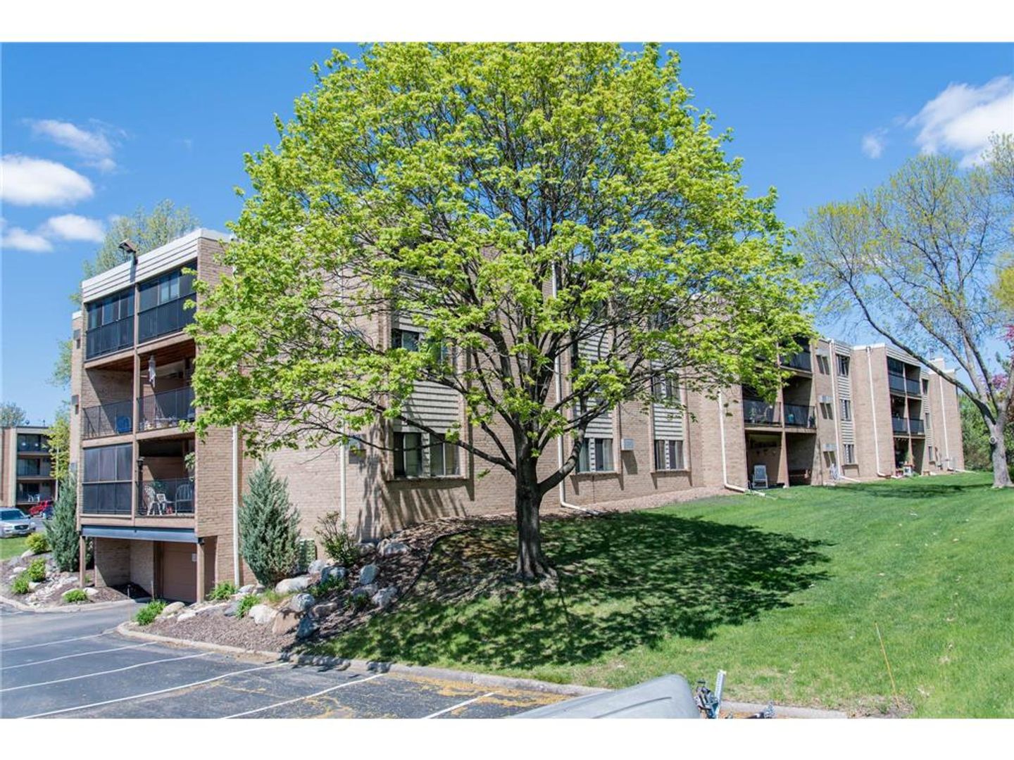 Eagan Condo: 1887 Silver Bell Rd