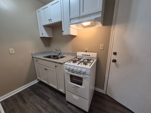 Studio in Hamline Neighborhood!!