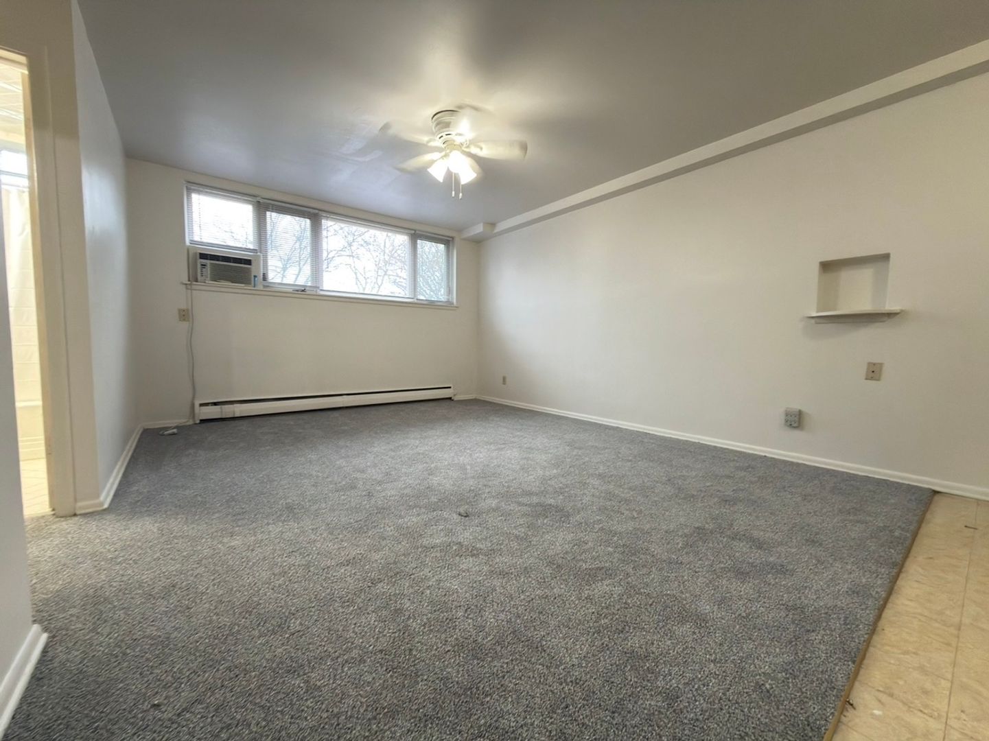 Saint Paul Apartment: 1936 Ford Parkway