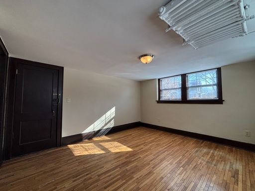 Beautiful 1 BR 1 bath apartment near Grand Ave....A must see – photo 1