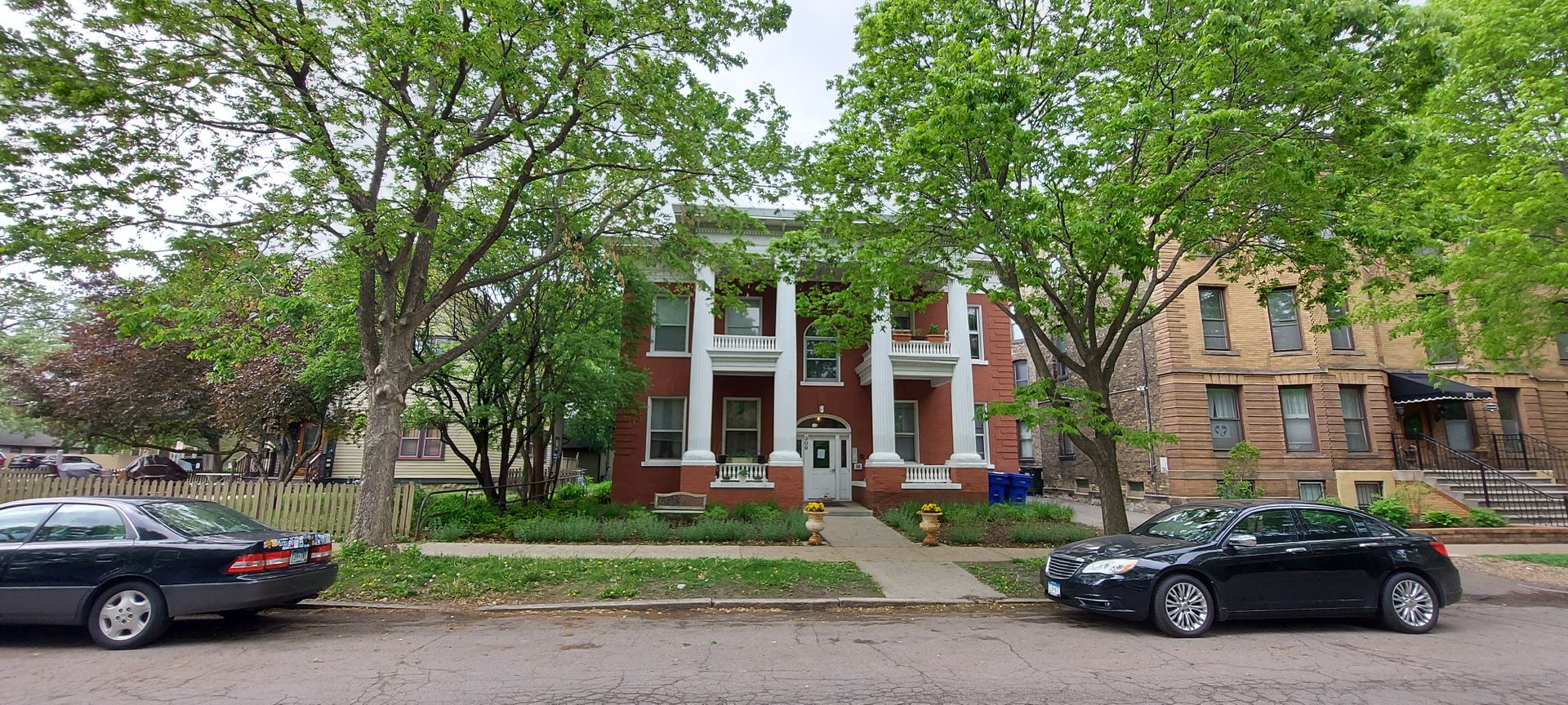 Saint Paul Apartment: 309 Dayton Ave