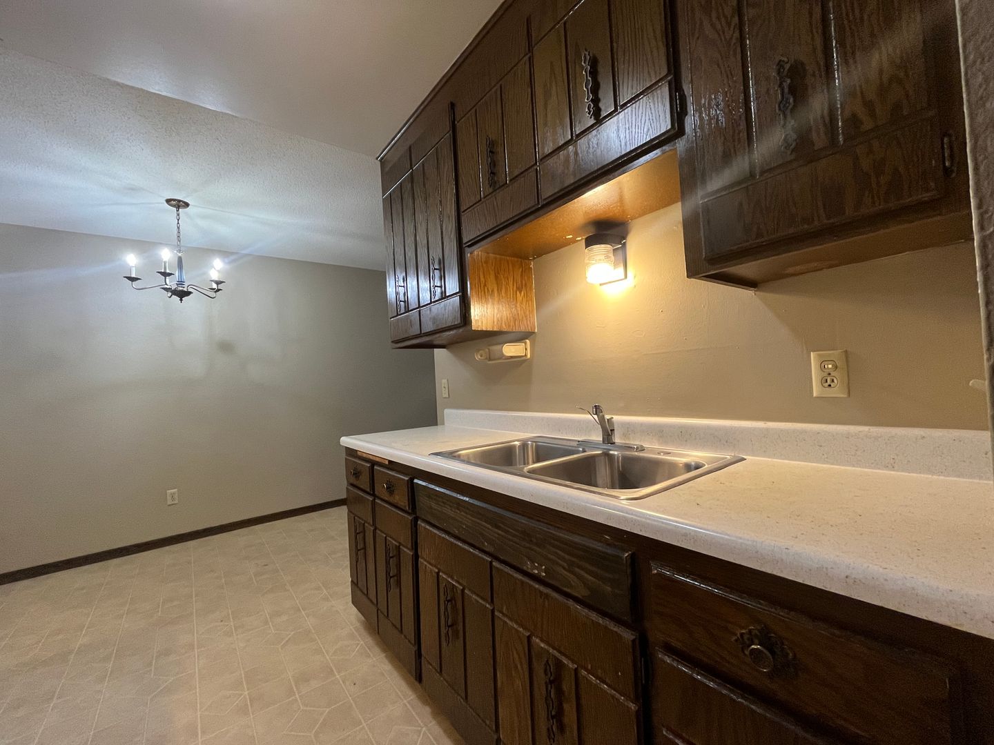 Saint Paul Apartment: 83 Arlington Ave West