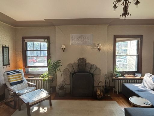 Beautiful Two-Bedroom, One-Bath Lower Level Duplex in the Lyndale Neighborhood in Minneapolis! – photo 1