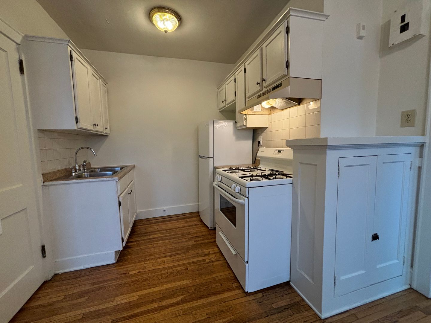 Saint Paul Apartment: 451 Fairview Ave N