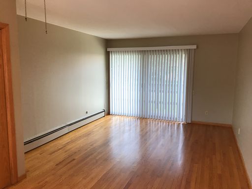 Conveniently Located 2 Bedroom Near Mall of America and Airport! – photo 1