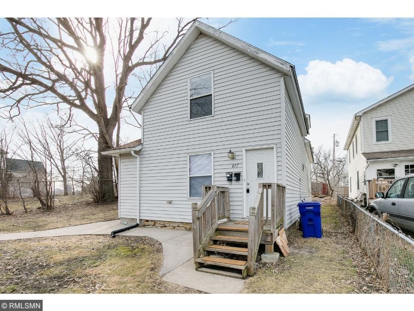 Saint Paul Apartment: 877 Clark St N - Unit A