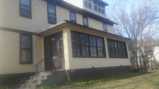 Available NOW Move in Specials!! Updated 1+ Bedroom Close to Hamiline University! – photo 1
