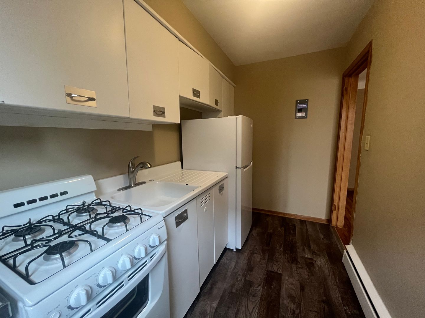 Saint Paul Apartment: 1573 Hartford Ave