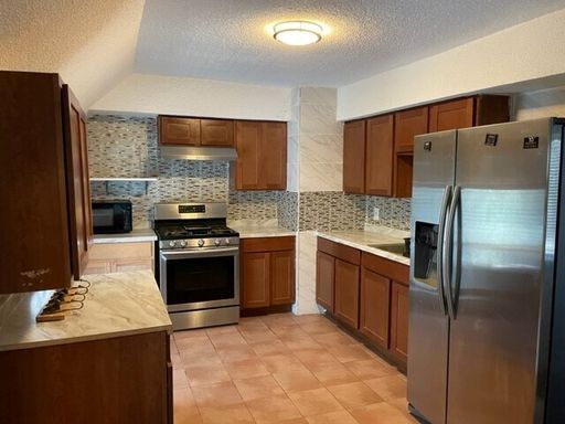 Look at this adorable 4 BR and 1 Bath Duplex in S MPLS in the Phillips West neighborhood – photo 1