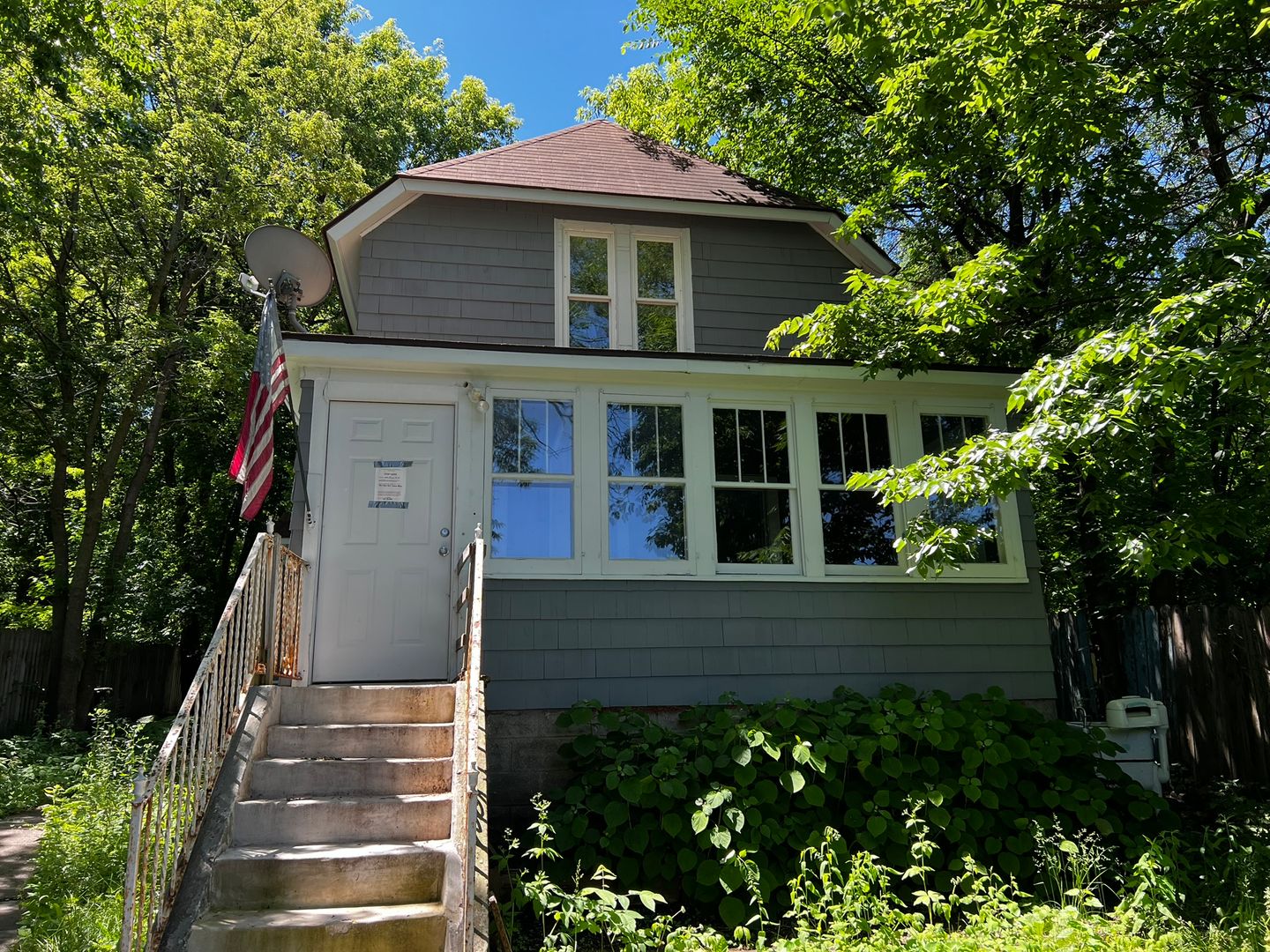 South Saint Paul Apartment: 1621 Concord St N