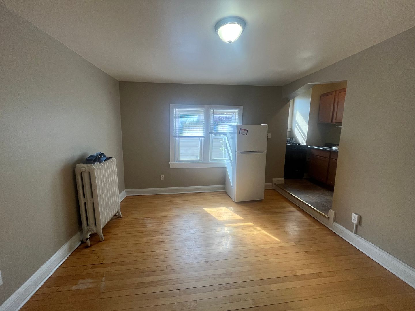 Saint Paul Apartment: 586 West 7th St