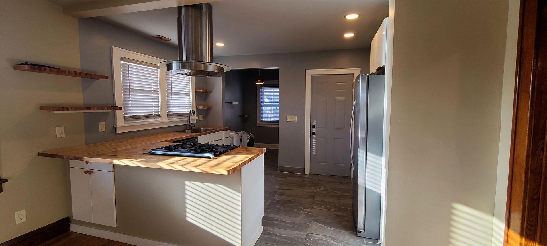 Saint Paul Apartment: 701 Hawthorne Ave E