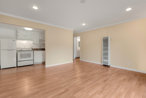 Wonderful 1 Bedroom Close to Everything!