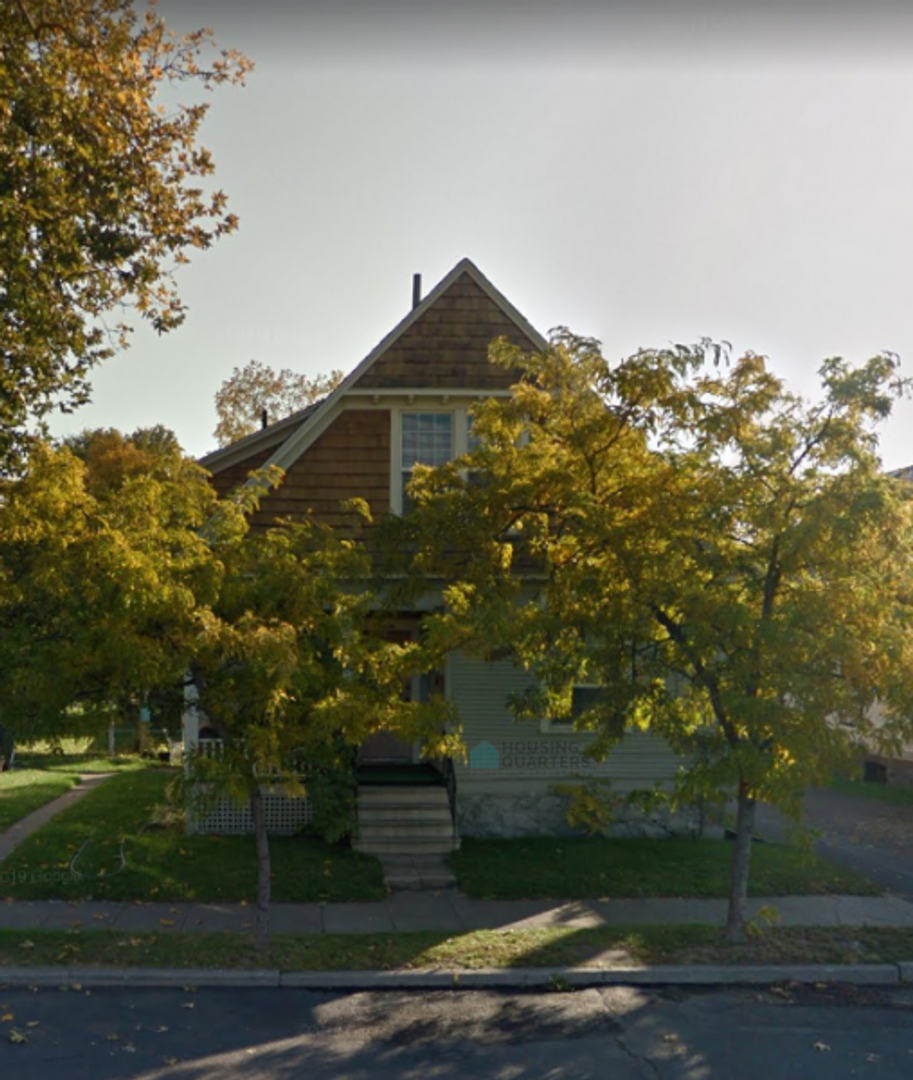 Spokane House: 1420 N Cedar St