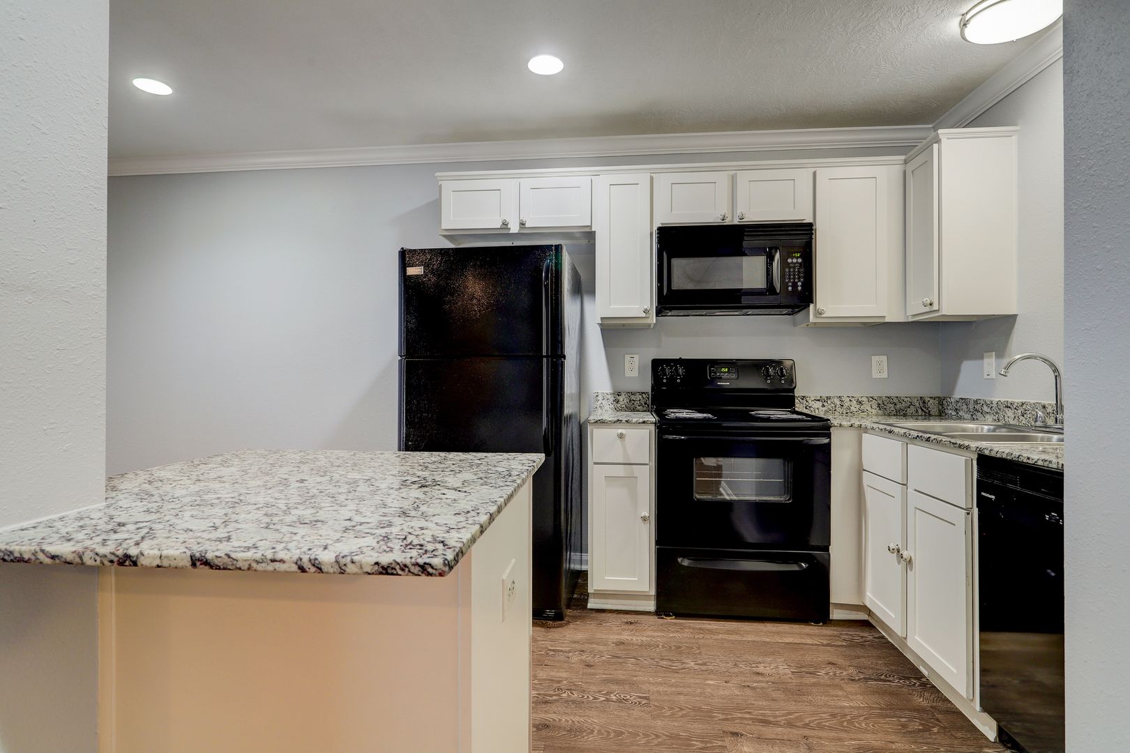 Houston Apartment: 835 Heights