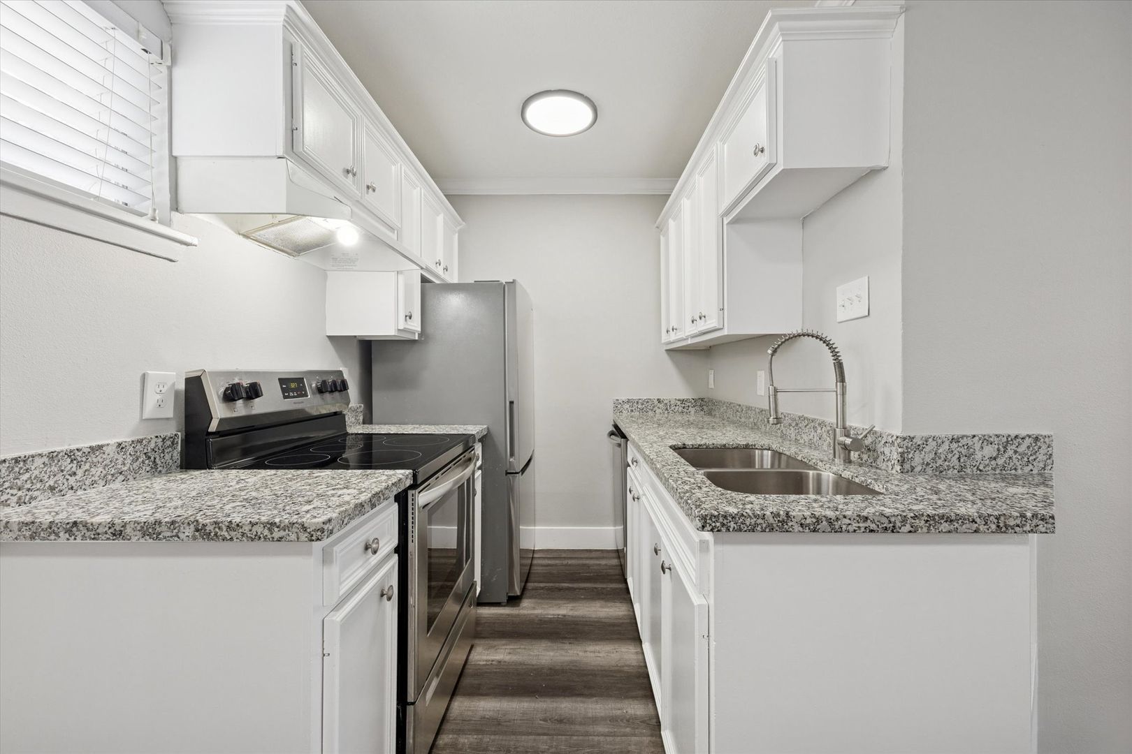 Houston Apartment: 3618 Garrott St