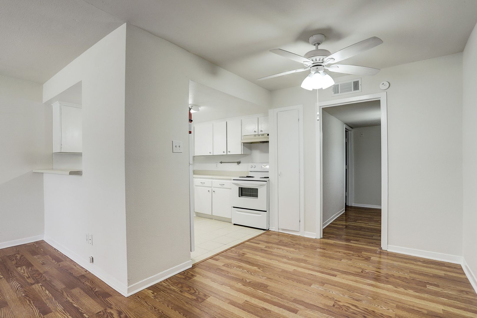Houston Apartment: 1624 Marshall