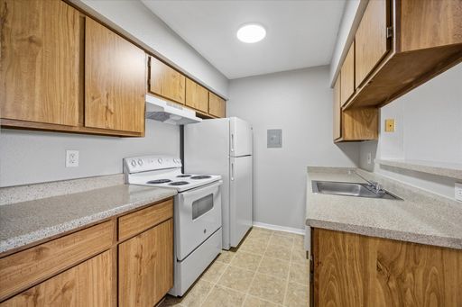 1 Bedroom Rental – 1660 W. TC Jester Blvd - 621, Houston, TX 77008