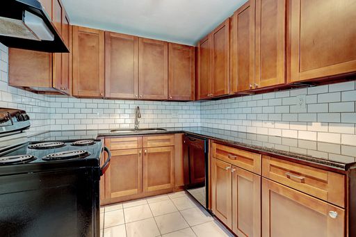 1 Bedroom Rental – 949 Teetshorn St. - 2806 Michaux St., Houston, TX 77009