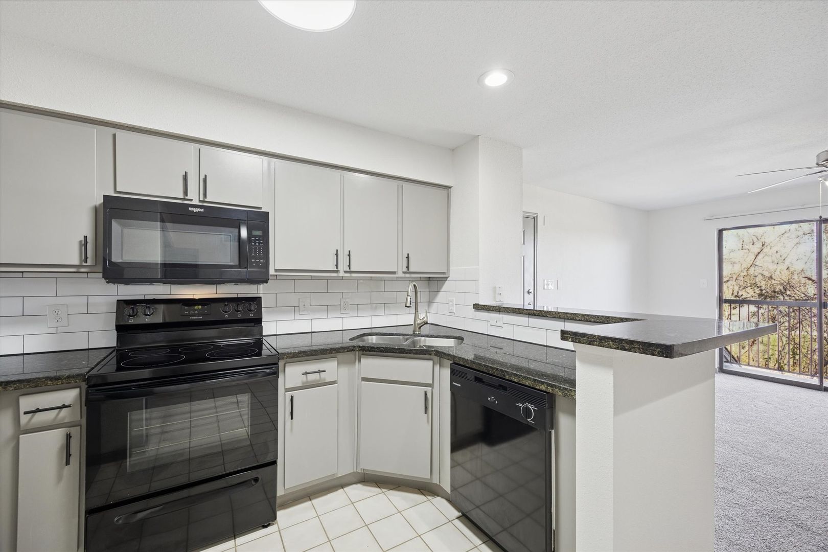 Houston Apartment: 1710 W. TC Jester Blvd