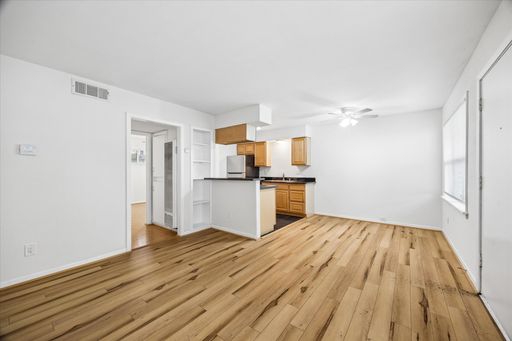 1 Bedroom Rental – 2206 Mason  - 07, Houston, TX 77006