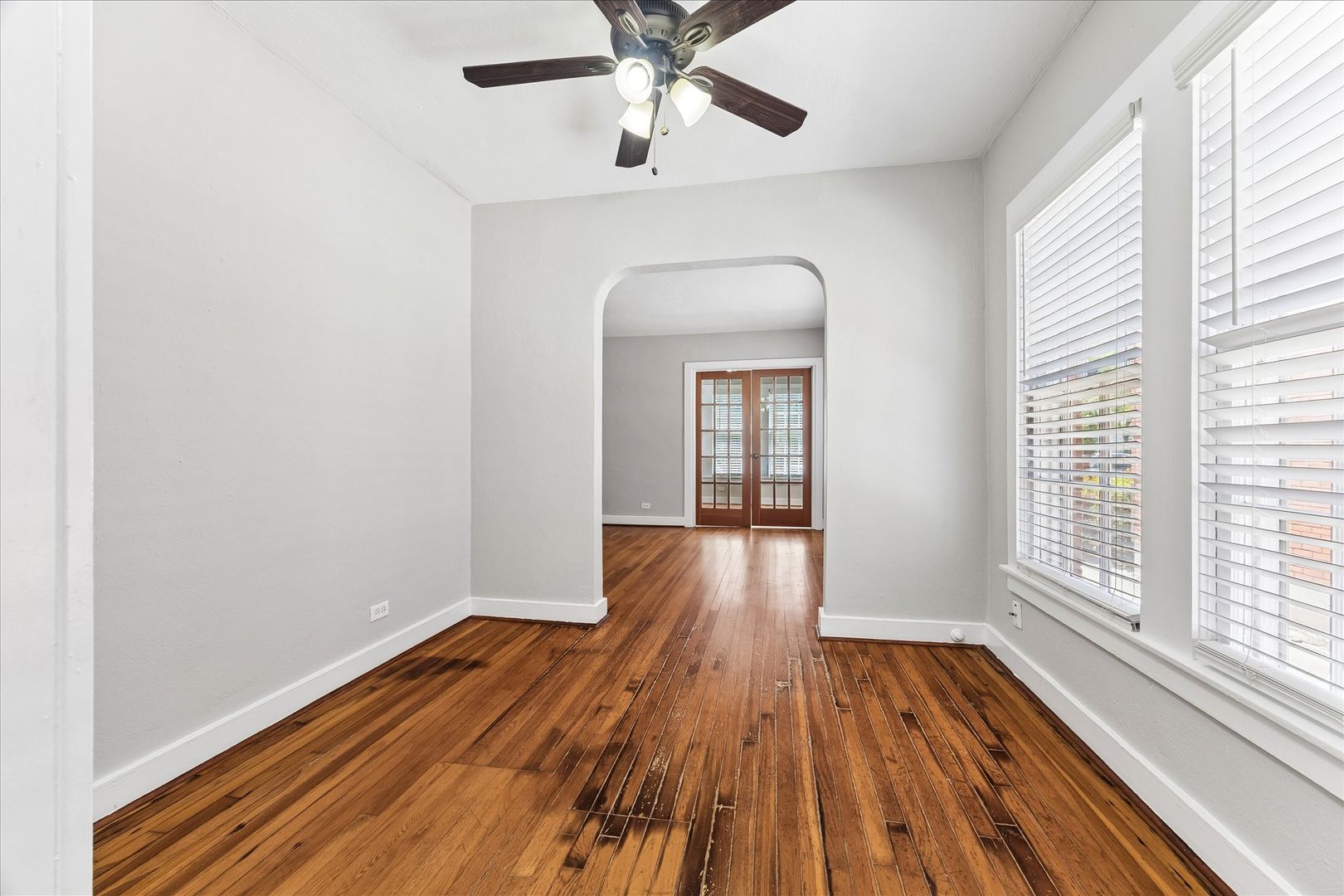 Houston Apartment: 1810/1812 West Alabama St