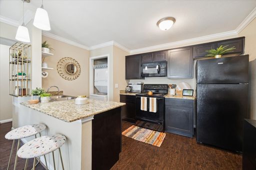 1 Bedroom Rental – 1600 West T.C. Jester Blvd - 35, Houston, TX 77008