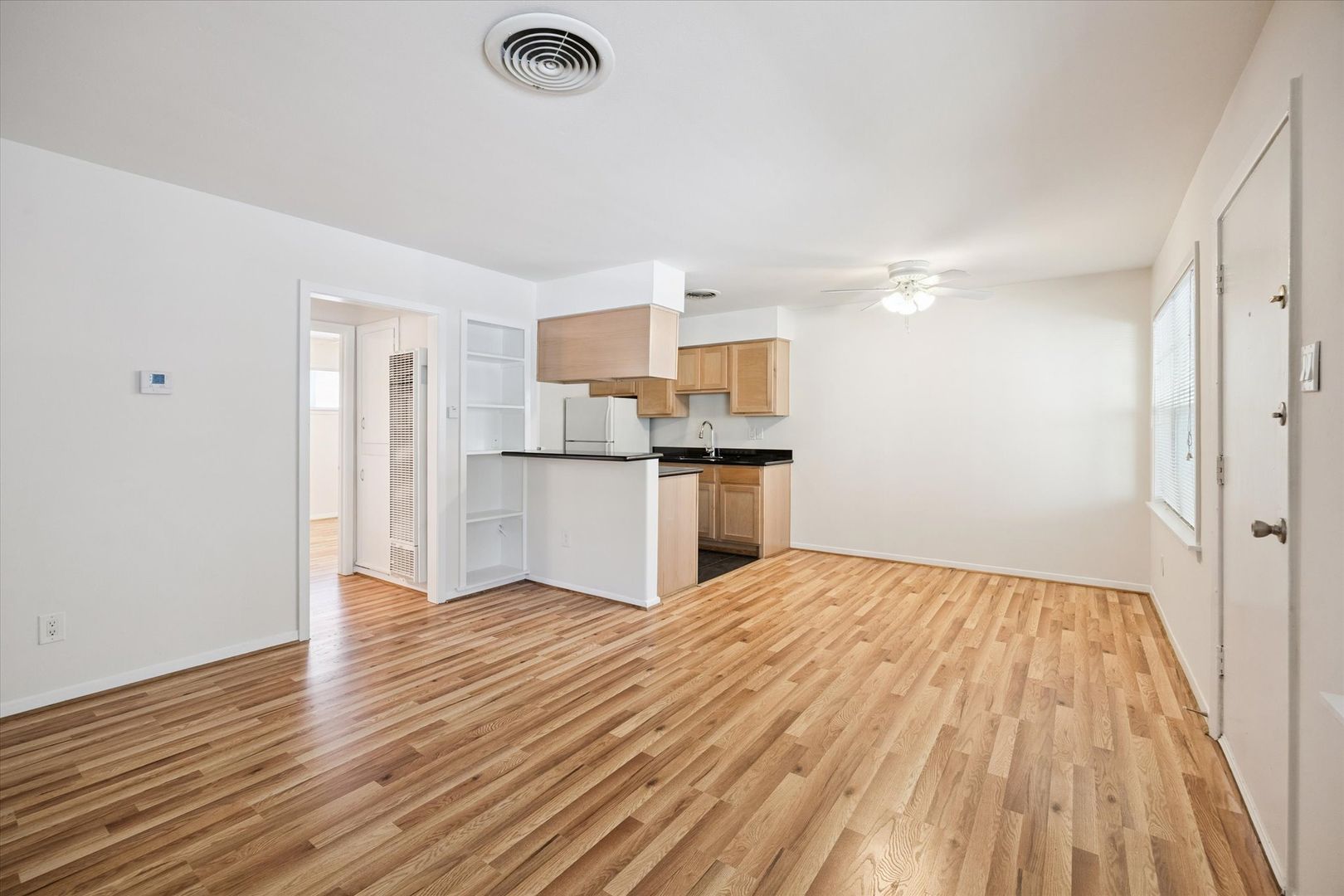Houston Apartment: 2206 Mason