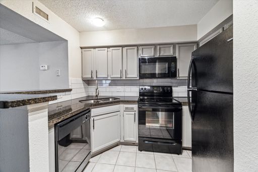 2 Bedroom Rental – 1710 W. TC Jester Blvd - 3121, Houston, TX 77008