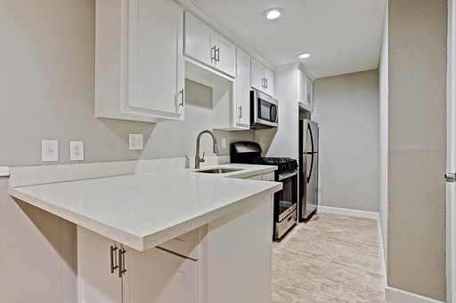 1 Bedroom Rental – Harold Street - 2148 Harold St. #2, Houston, TX 77098