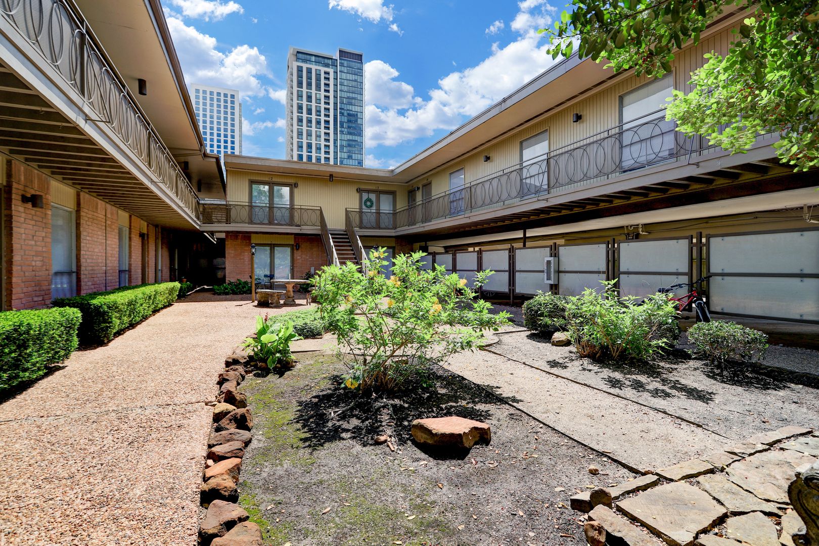 Houston Apartment: 3407 Graustark