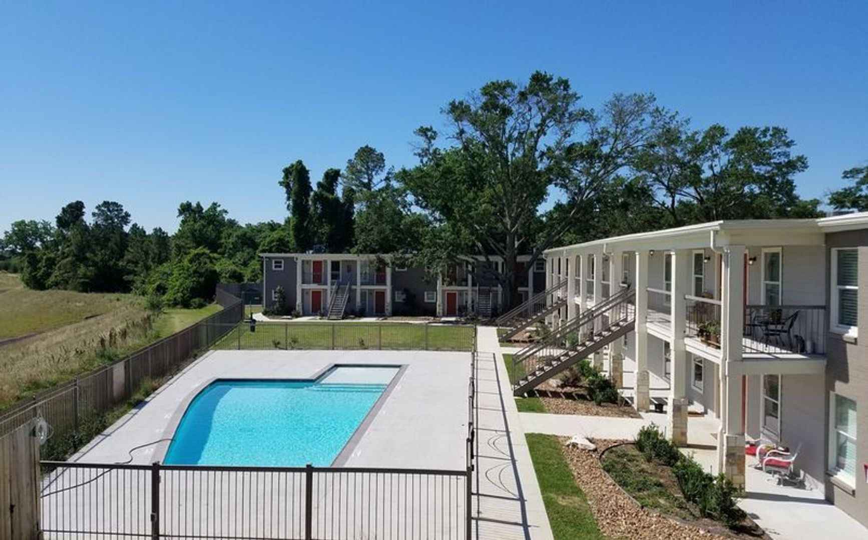 Houston Apartment: 1600 West T.C. Jester Blvd