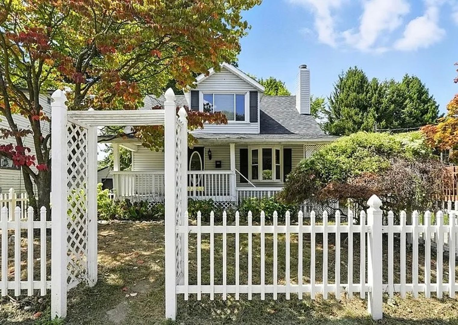 Akron House: 868 Iredell Street