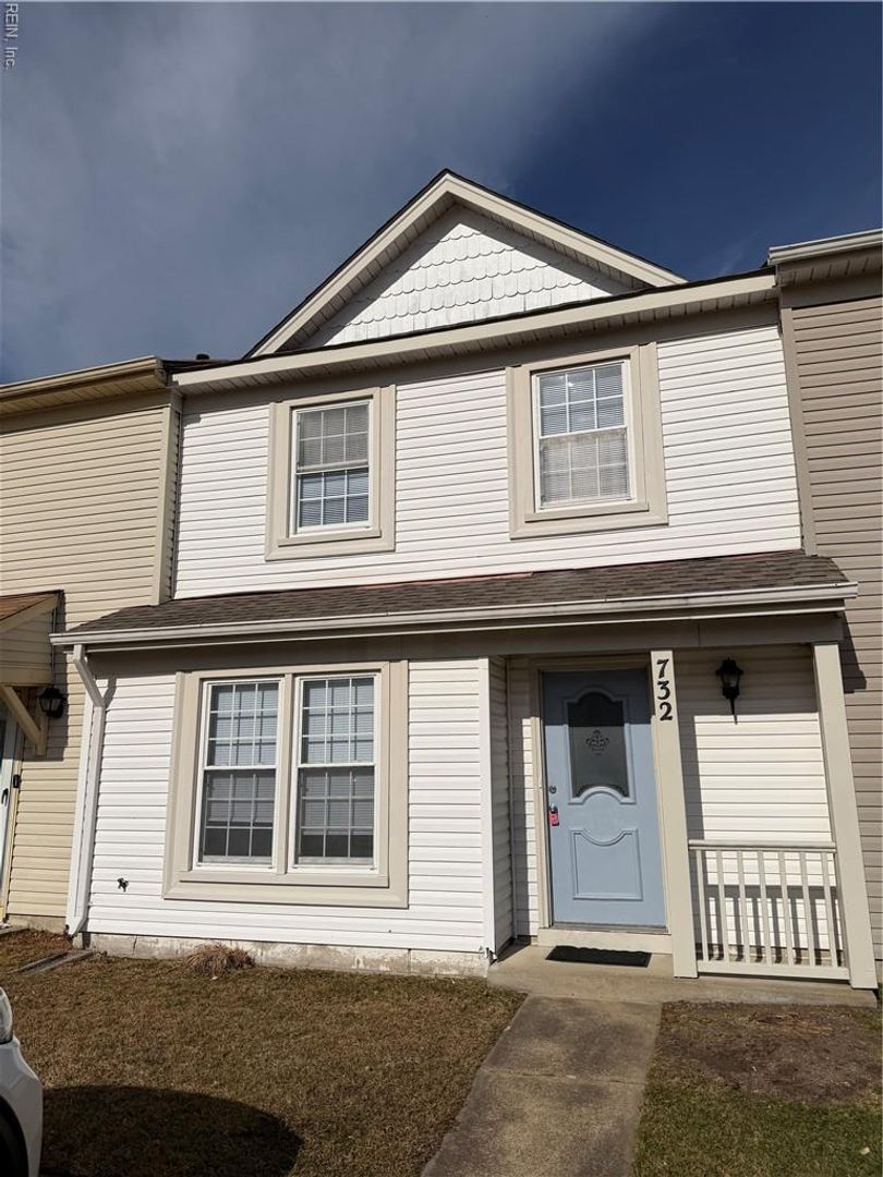 Virginia Beach House: 732 Goodard Drive