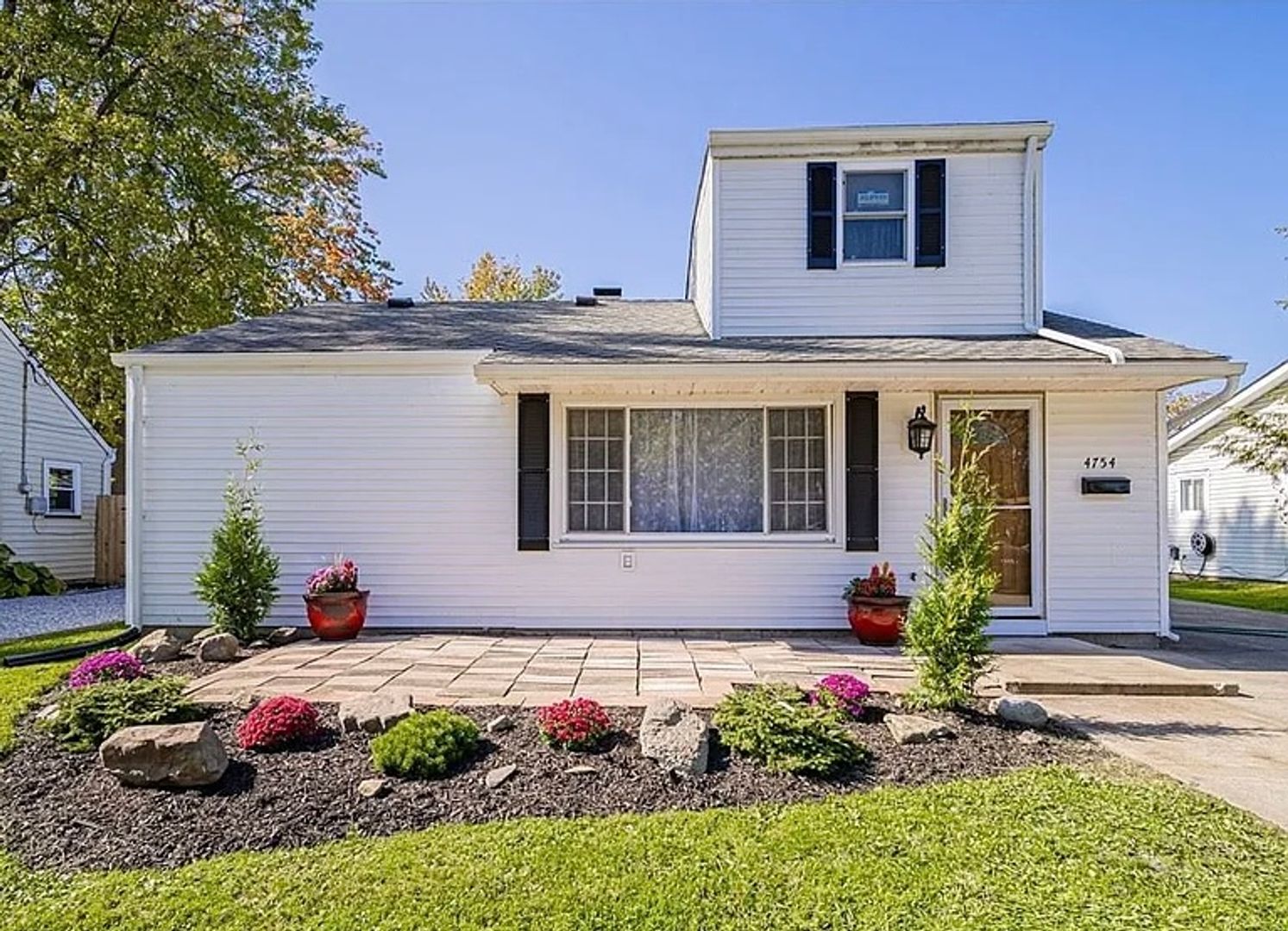 Mentor House: 4754 Brooksdale Rd