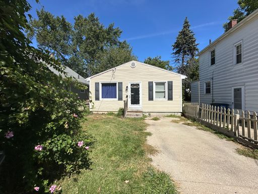 2 Bed Room 1 Bath – photo 1