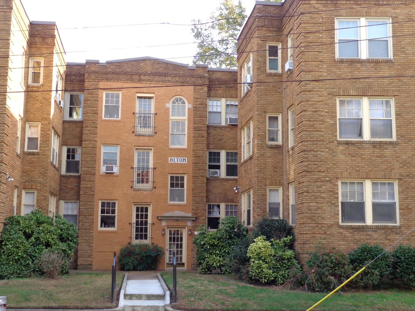 Norfolk Apartment: 1001 Gates Avenue