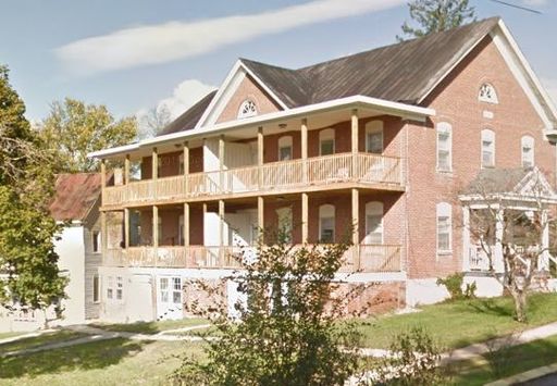2 bed 1 bath with spacious porch