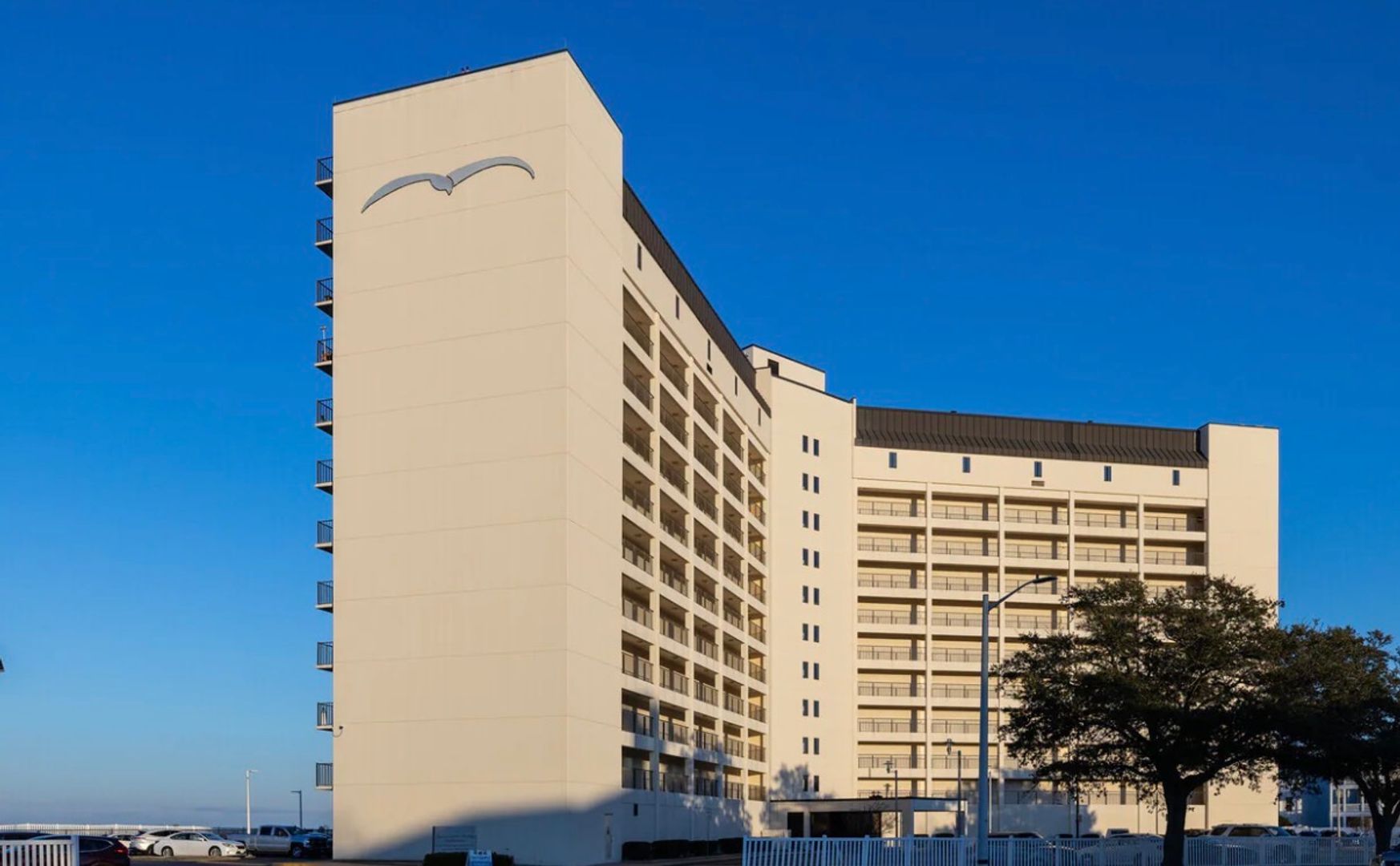 Norfolk Condo: 100 E Ocean View Ave #810