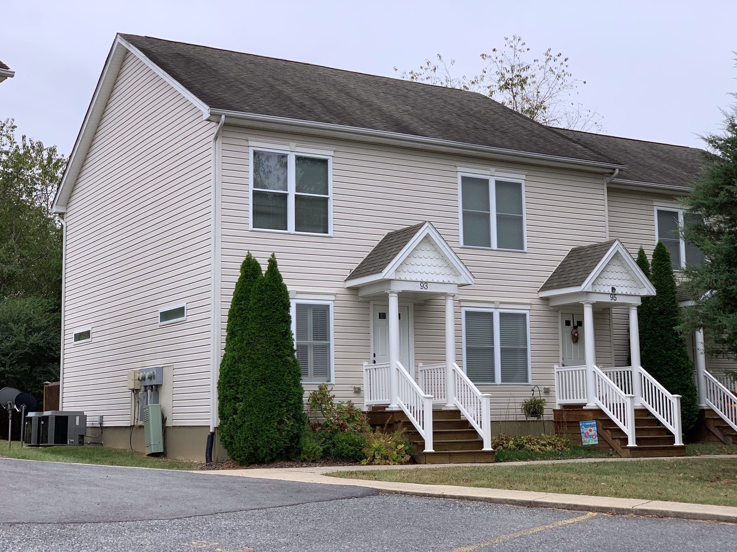 Lexington House: 93 Trimmer Trail