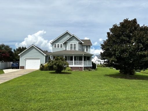 Sun- Filled, 4 Bed, 3.5 Bath in Waterfront Community of Riversedge in Moyock.
