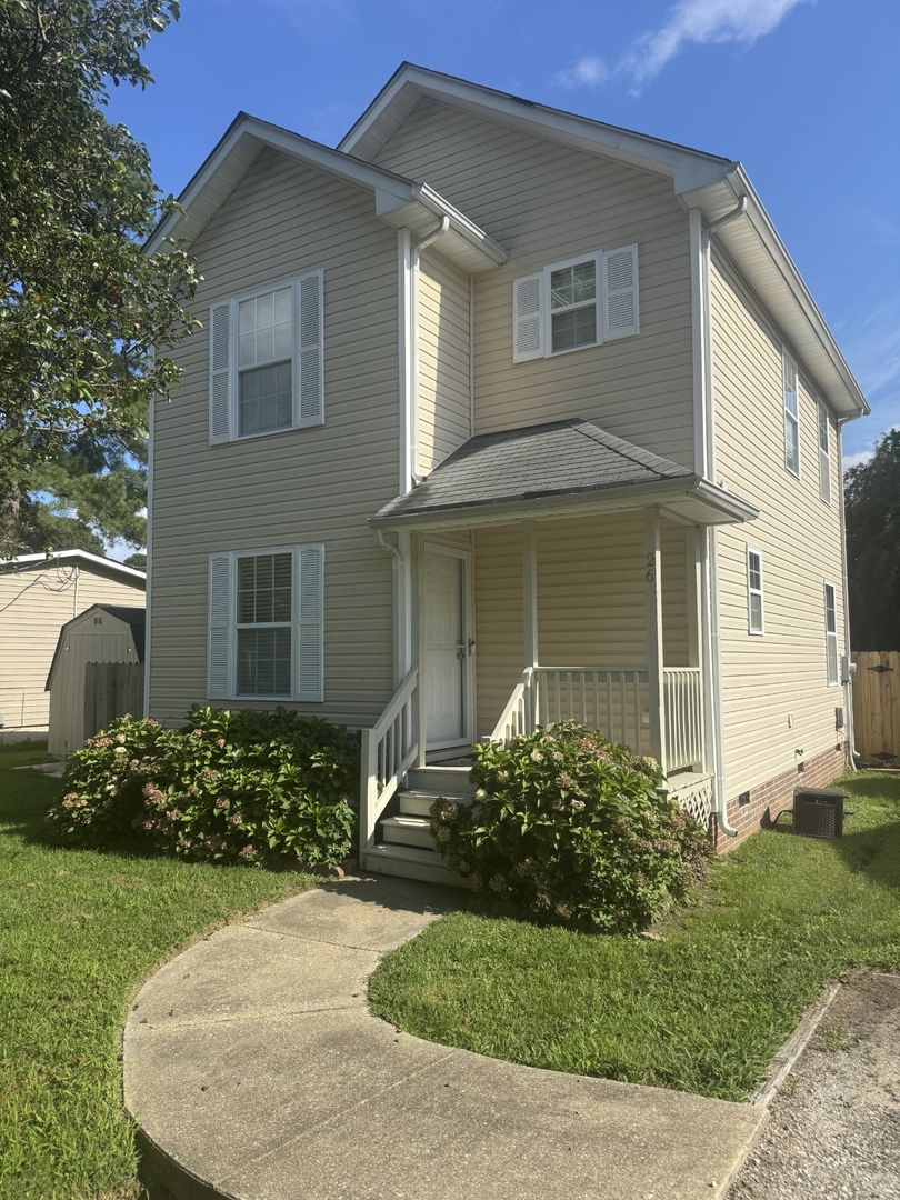 Williamsburg House: 26 Wallace Road
