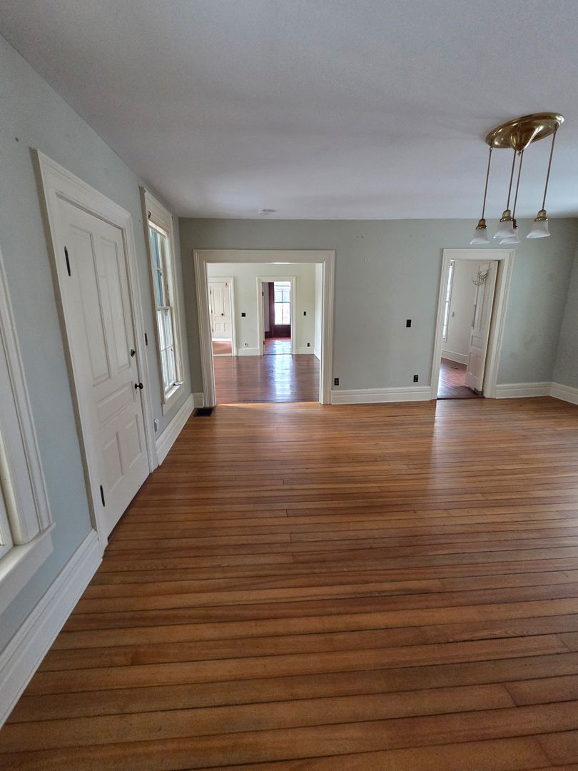 Dexter House: 5566 Webster Church Road