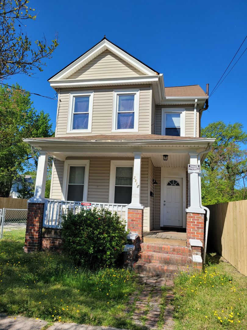 Portsmouth Apartment: 2318 Lansing Avenue