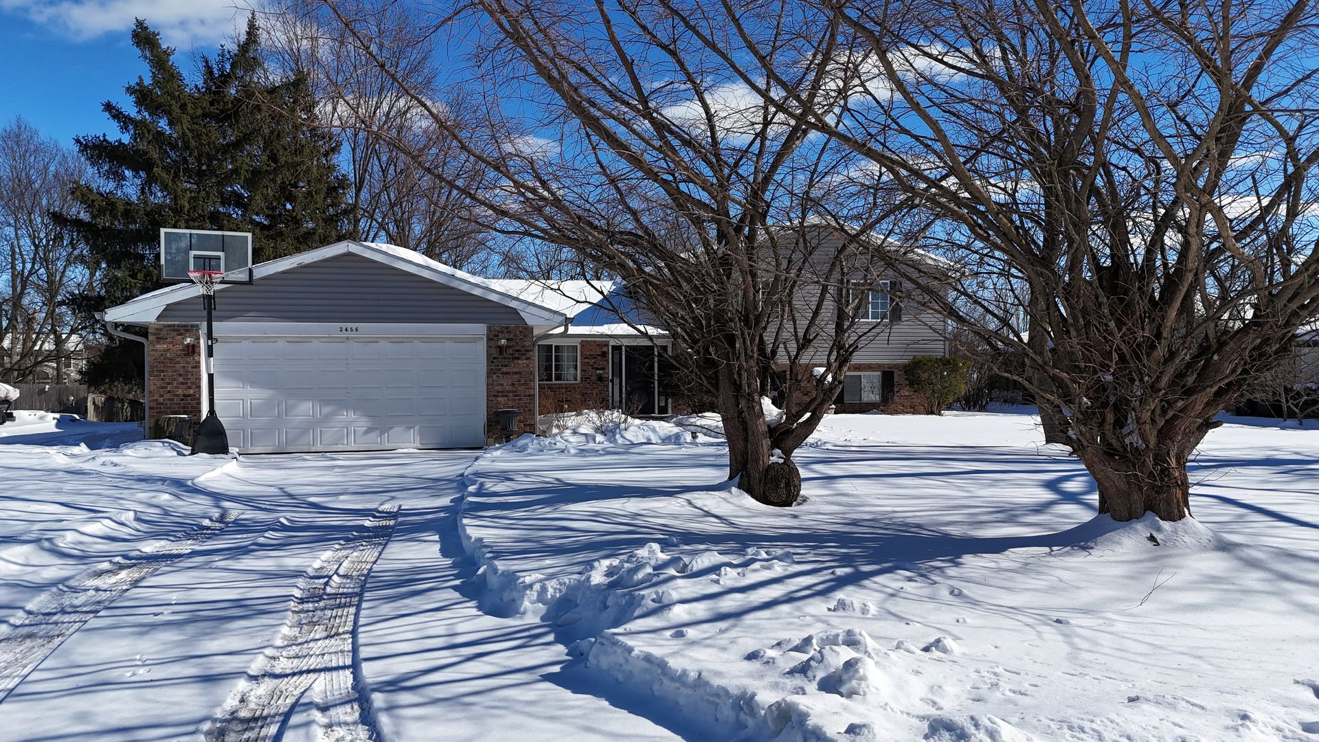 Beavercreek House: 2456 Glenboro Dr